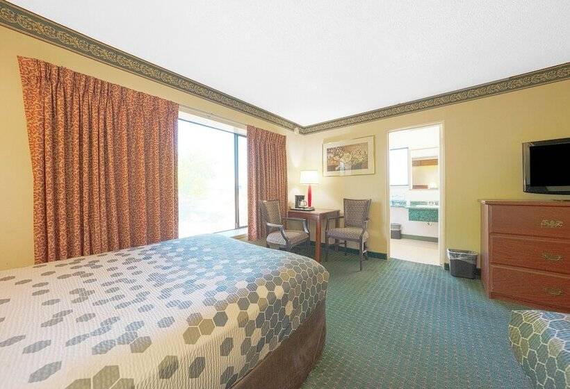 带2个双人床的标准工作室, Broadway Inn Portland Downtown