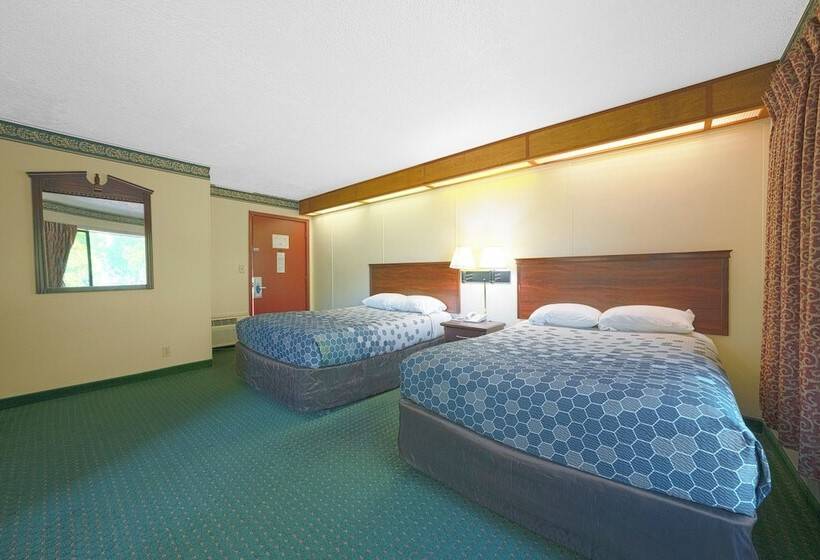 带2个双人床的标准工作室, Broadway Inn Portland Downtown