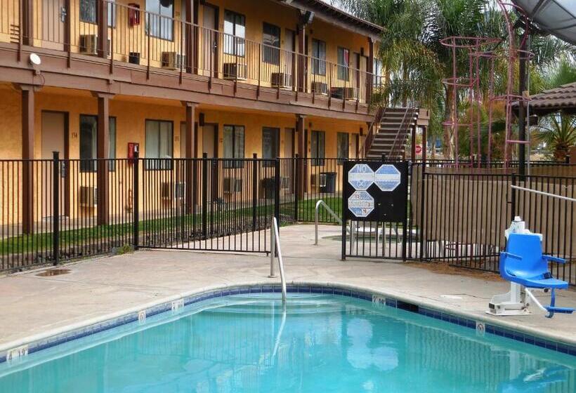 스탠다드 룸, Best Economy Inn & Suites