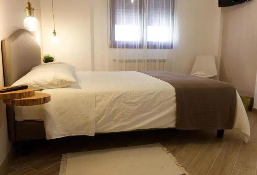 اتاق استاندارد با تخت بزرگ, La Casa Di Pinocchio