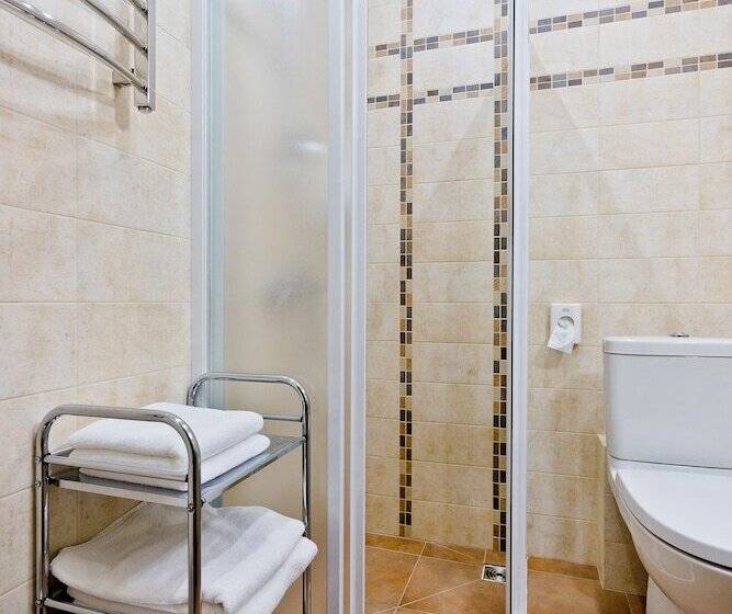 스탠다드 룸, Polina