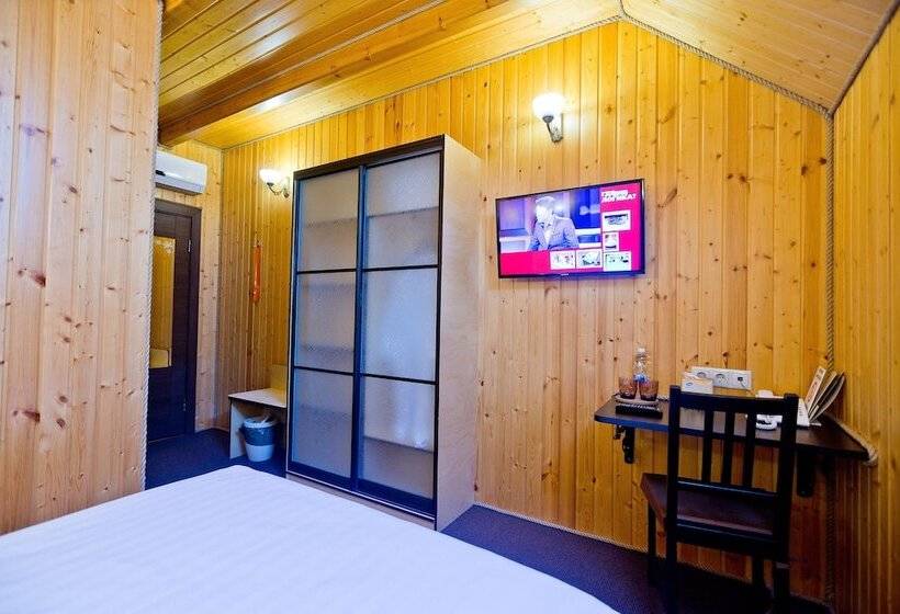 스탠다드 룸, Polina