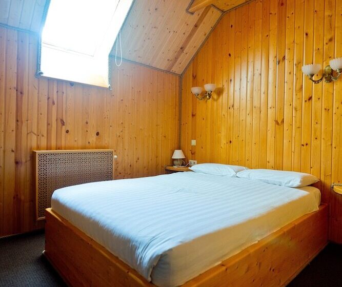 스탠다드 룸, Polina