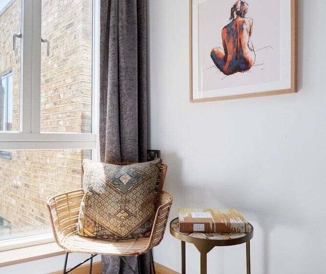 スタンダードルーム, Sonder Edgware Road