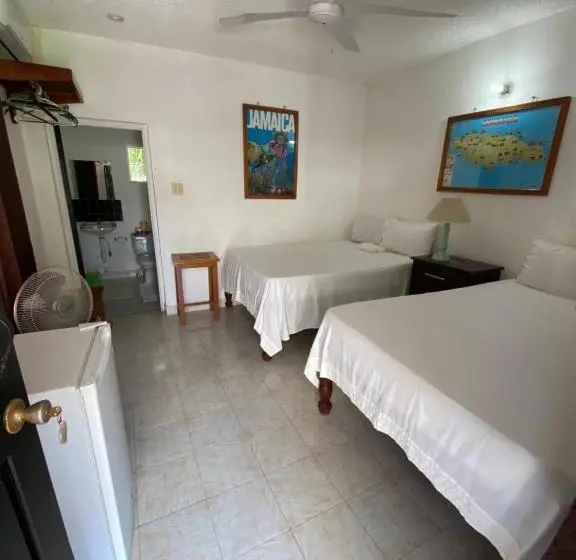 اتاق لوکس, Westport Cottage