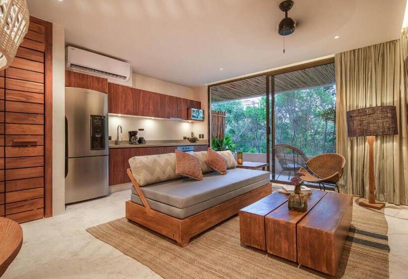 Deluxe Studio, Copal Tulum