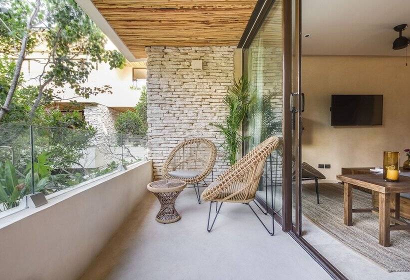 Deluxe Studio, Copal Tulum