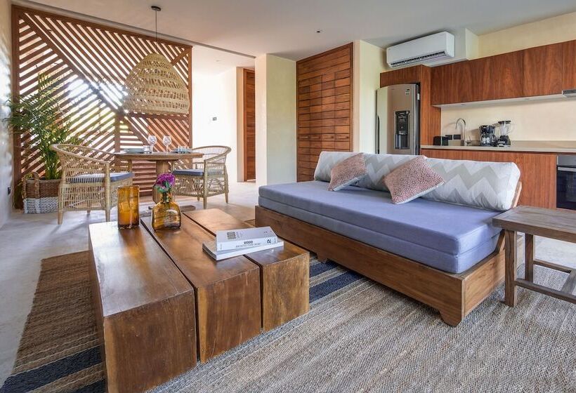 Deluxe Studio, Copal Tulum