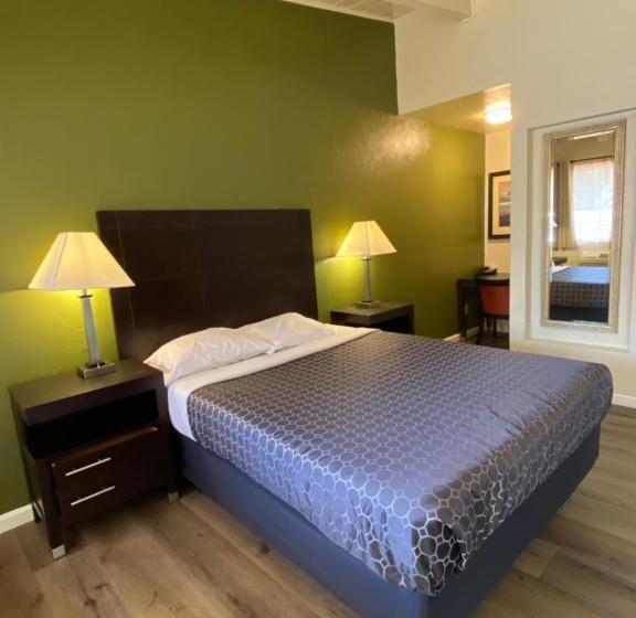 Номер Стандарт, Holiday Motel