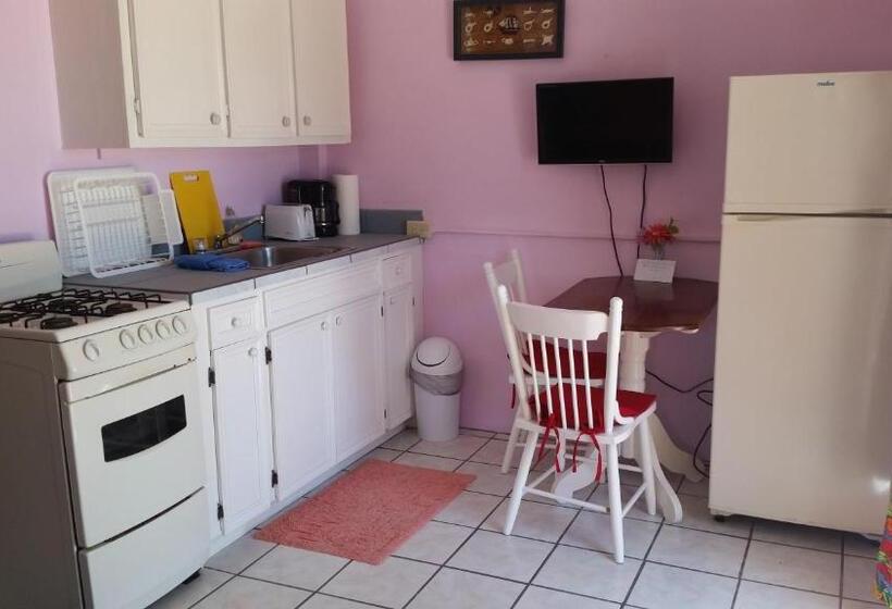 מיטת קינג בסוויטה, Barefoot Beach Belize