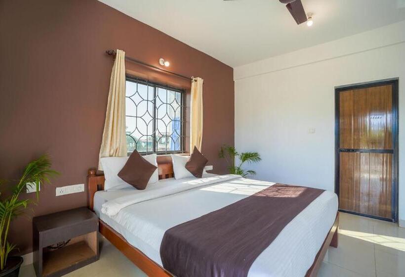 Quarto Deluxe com Sacada, Pasquina Baga