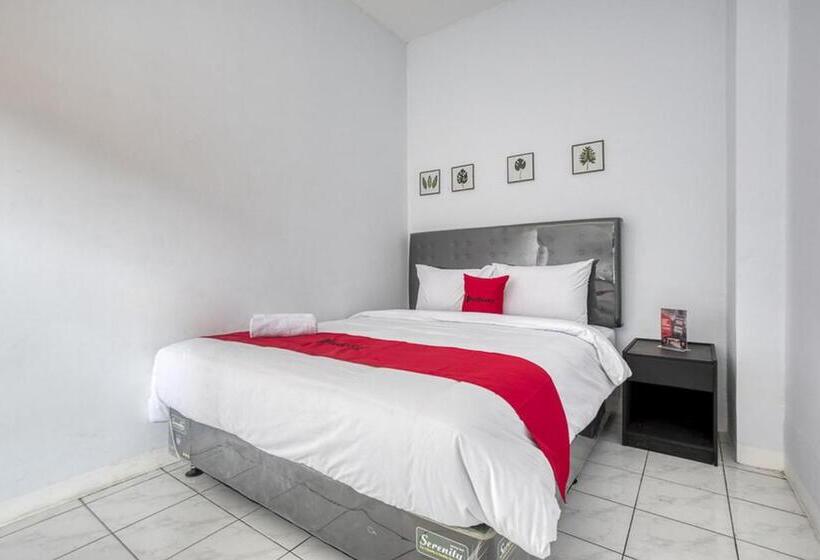 Номер Стандарт, Reddoorz Plus Near Jakarta Kota Station