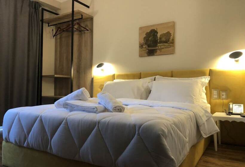 Chambre Standard, Ruby Palace