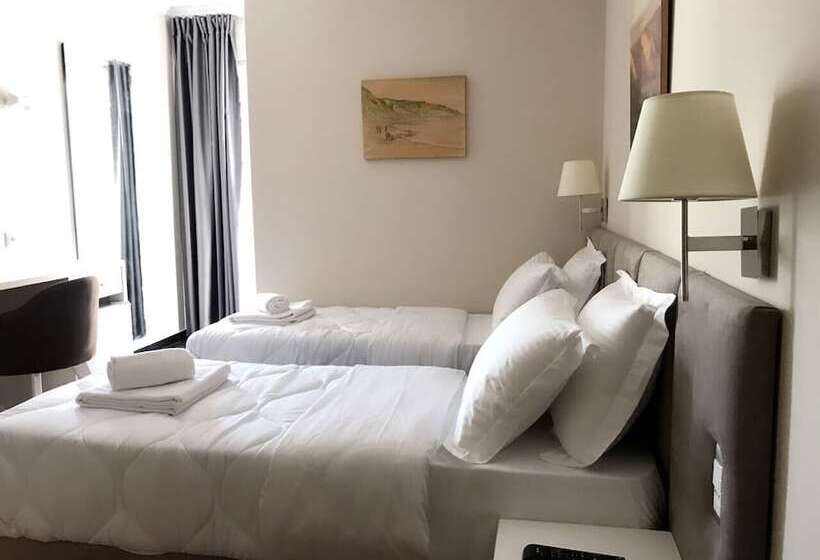 Chambre Standard, Ruby Palace