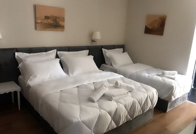 Chambre Triple Confort, Ruby Palace