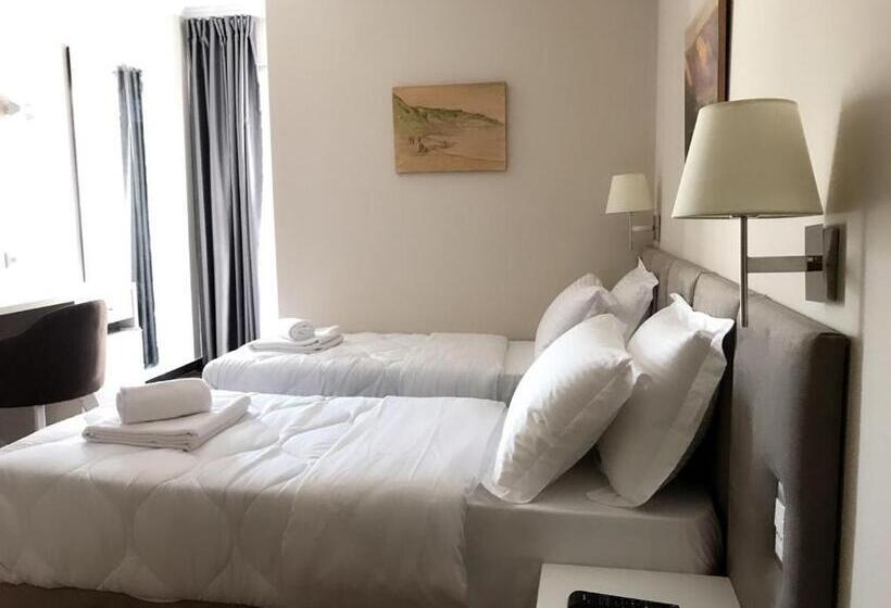 Chambre Standard, Ruby Palace