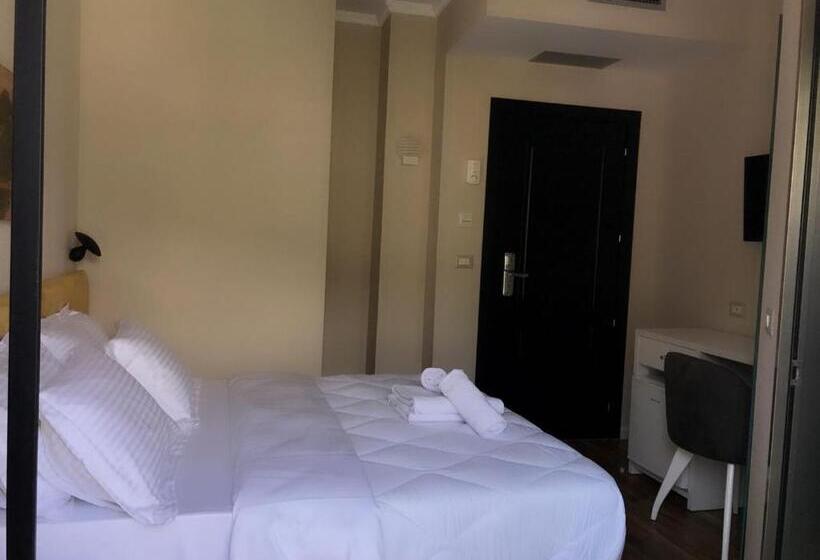 Chambre Standard, Ruby Palace