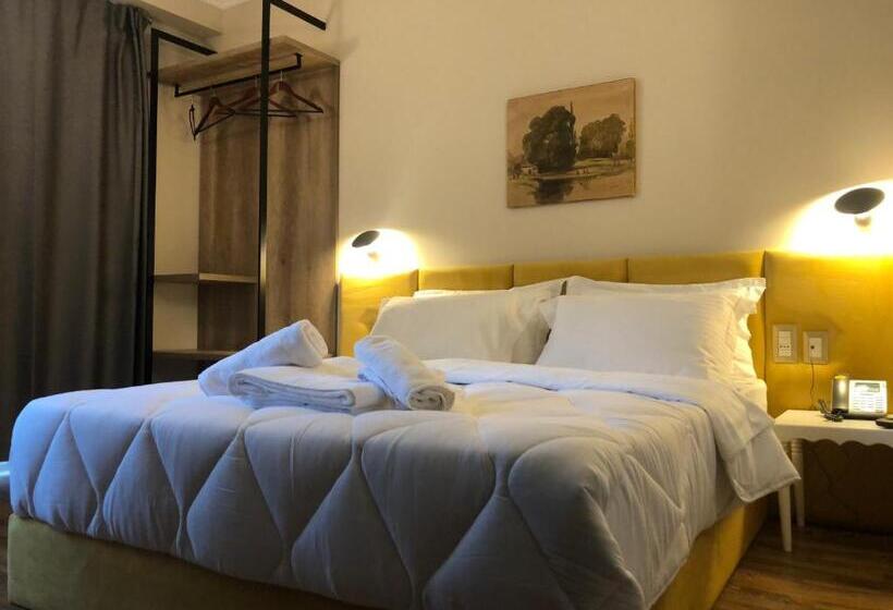 Chambre Standard, Ruby Palace