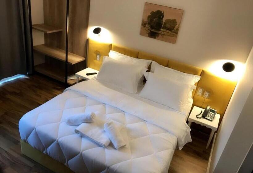 Chambre Standard, Ruby Palace