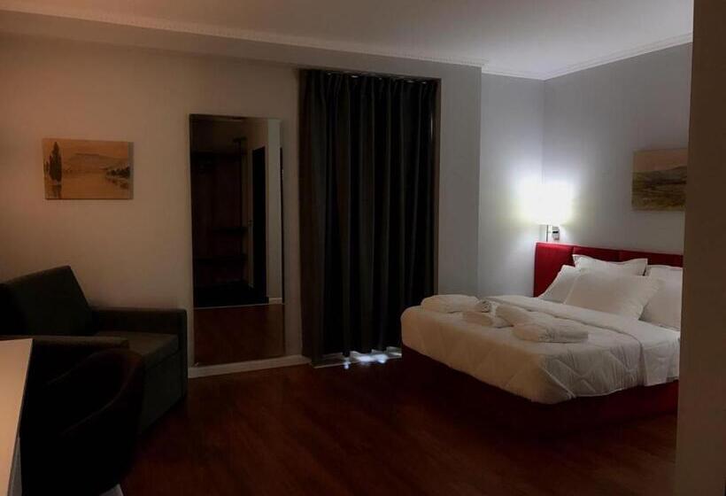 Chambre Deluxe, Ruby Palace