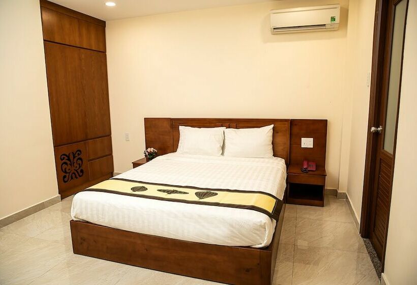 اتاق استاندارد, Tu Phuong