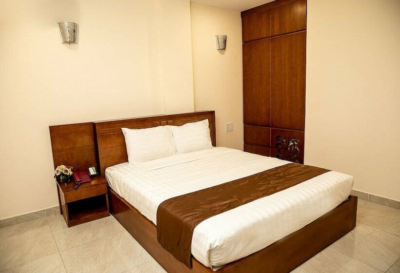 اتاق استاندارد, Tu Phuong