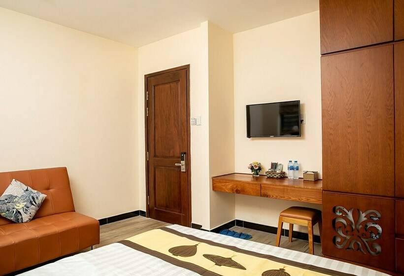 اتاق سوپریور, Tu Phuong