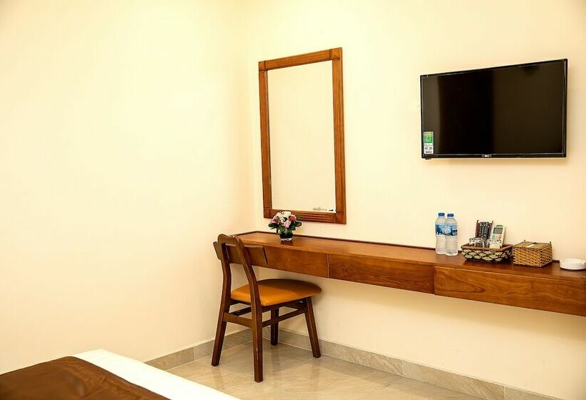 اتاق استاندارد, Tu Phuong