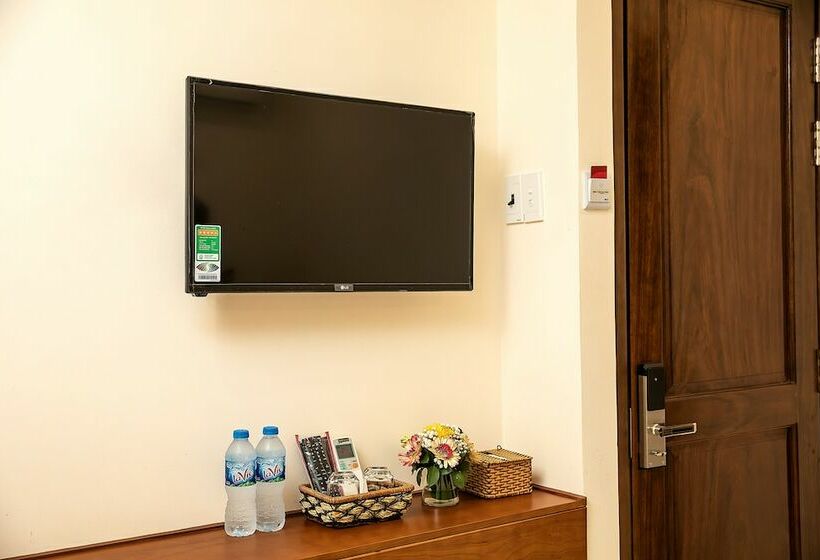 اتاق استاندارد, Tu Phuong