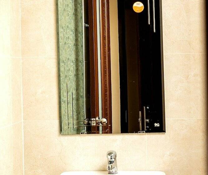 اتاق سوپریور, Tu Phuong