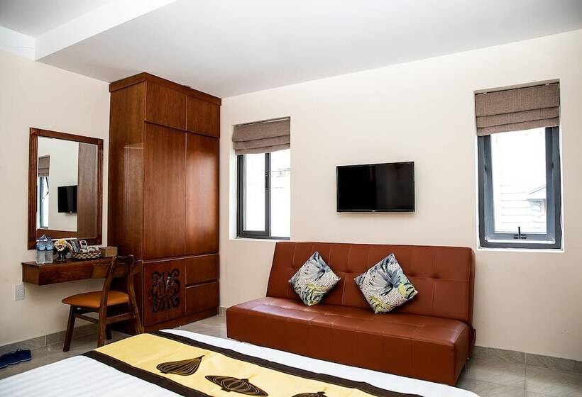 اتاق لوکس, Tu Phuong