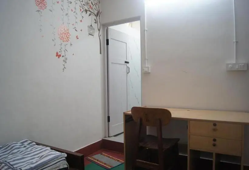 Quarto Estandar Individual, Cornerbunker