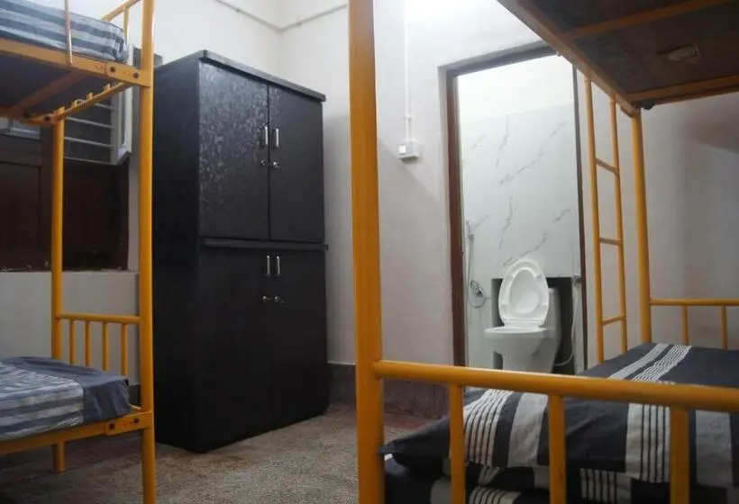 Cama em Quarto Compartilhado, Cornerbunker