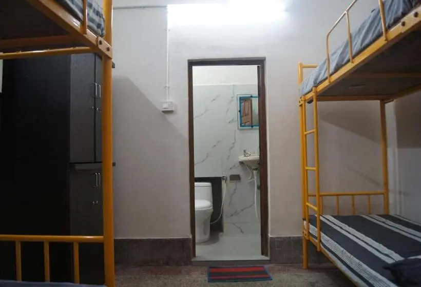 Cama em Quarto Compartilhado, Cornerbunker
