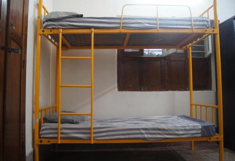 Lit en Chambre Commune, Cornerbunker