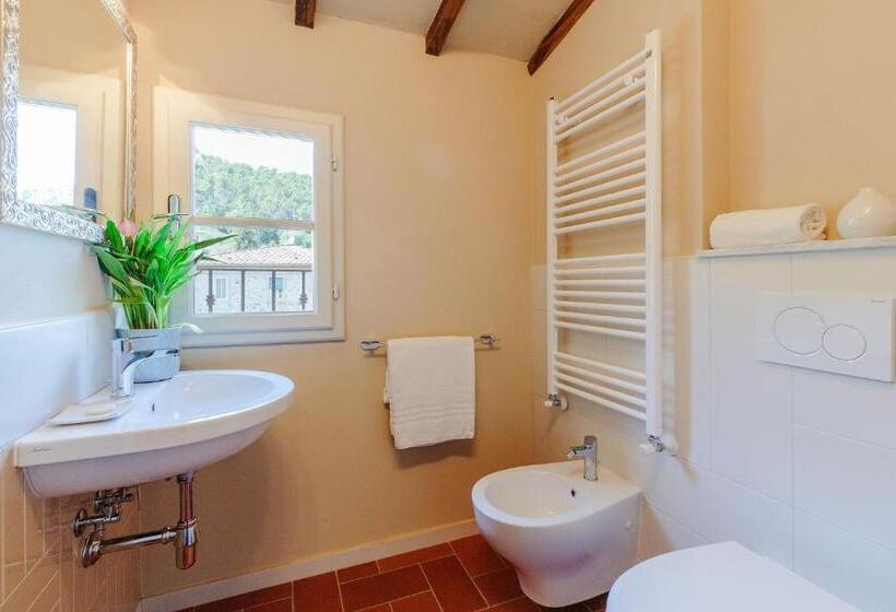 اتاق استاندارد با چشمانداز استخر, Antica Pergola Di San Giusto