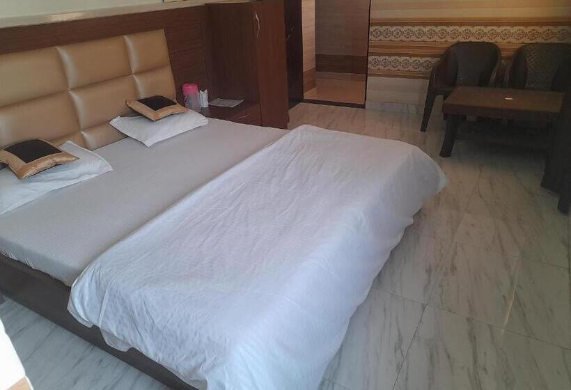 Номер Deluxe, Abrol Residency