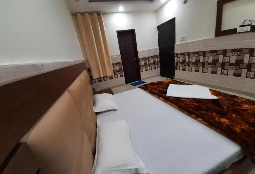 Номер Deluxe, Abrol Residency