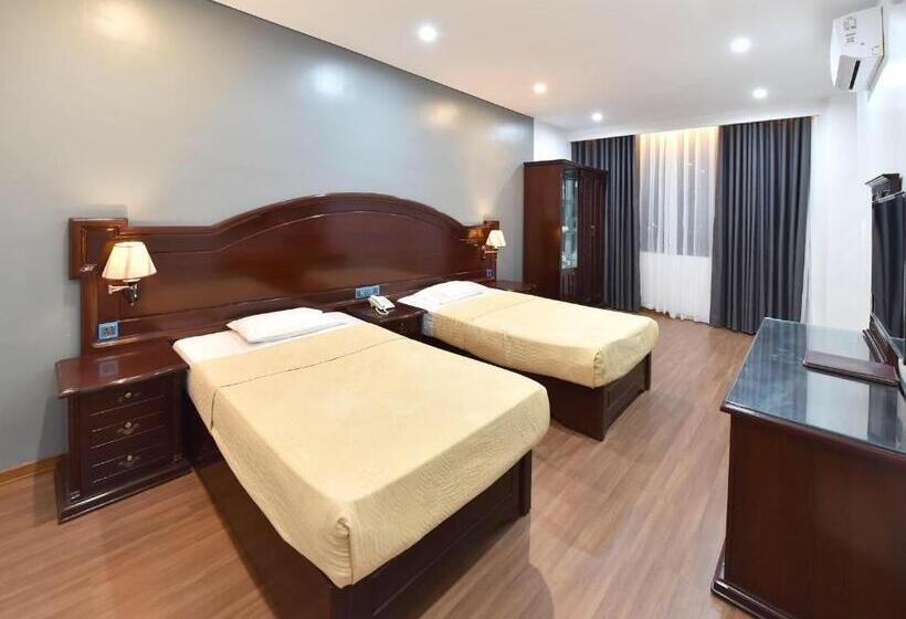 اتاق خانوادگی, Gieng Ngoc