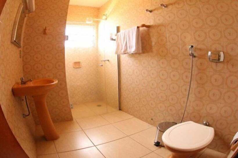 スタンダード4人部屋, Huana