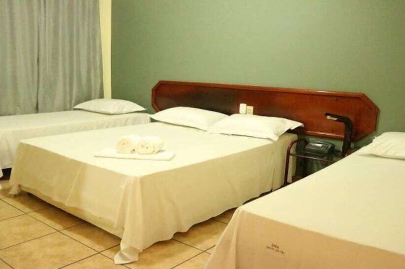 スタンダード4人部屋, Huana