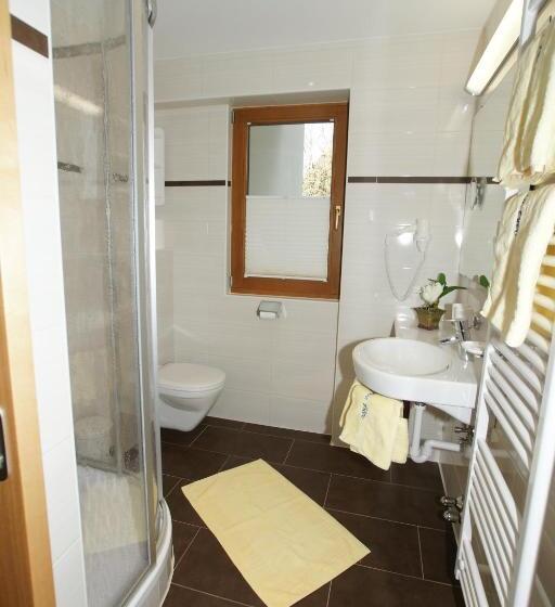 اتاق استاندارد با بالکن, Garni Erler