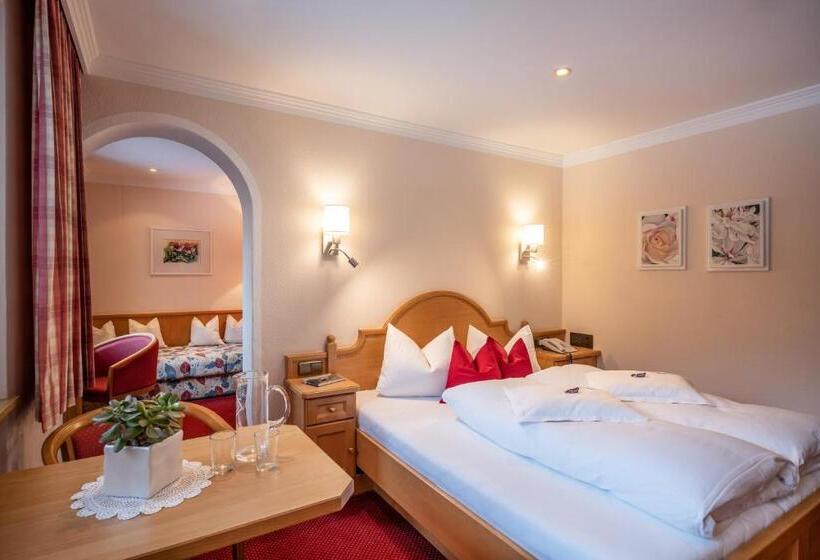 اتاق استاندارد سه تخته با بالکن, Garni Erler