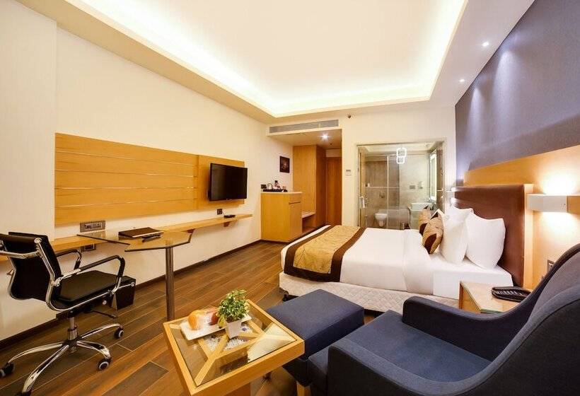 Quarto Estandar, The Fern Residency Bhopal