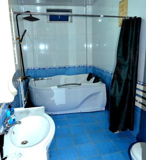 اتاق سوپریور خانوادگی, Astoria B&b