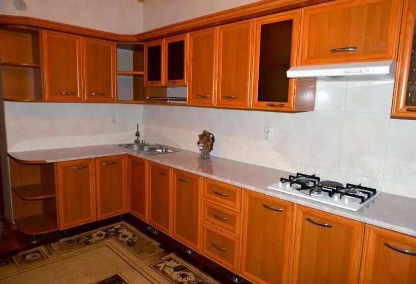 اتاق سوپریور خانوادگی, Astoria B&b