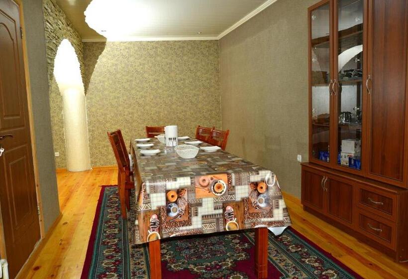 تختخواب در اتاق مشترک, Astoria B&b