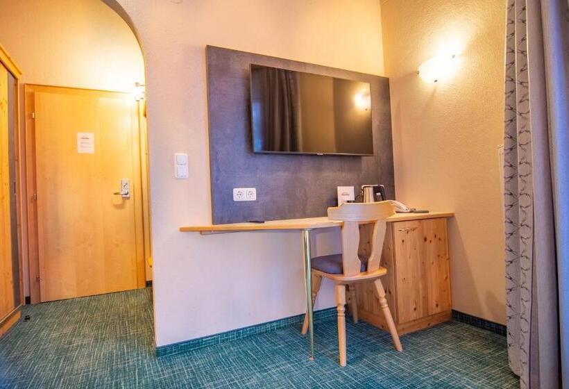 Одноместный Номер с Террасой, Garni Alpenhof