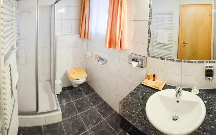 Comfort room with balcony, Garni Alpenhof