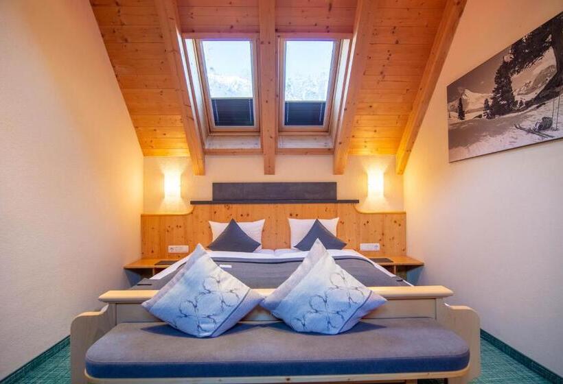 Номер Стандарт с Балконом, Garni Alpenhof